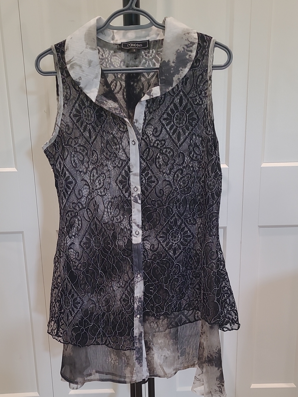 MINKAS Sleeveless Lace Overlay Blouse with Printed Underlayer - Black & White